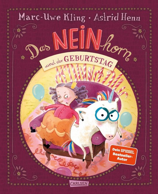 Boek kaft met een boos meisje op een eenhoorn met een kroon, met tekst 'Das NEINhorn und der GEBURTSTAG'.