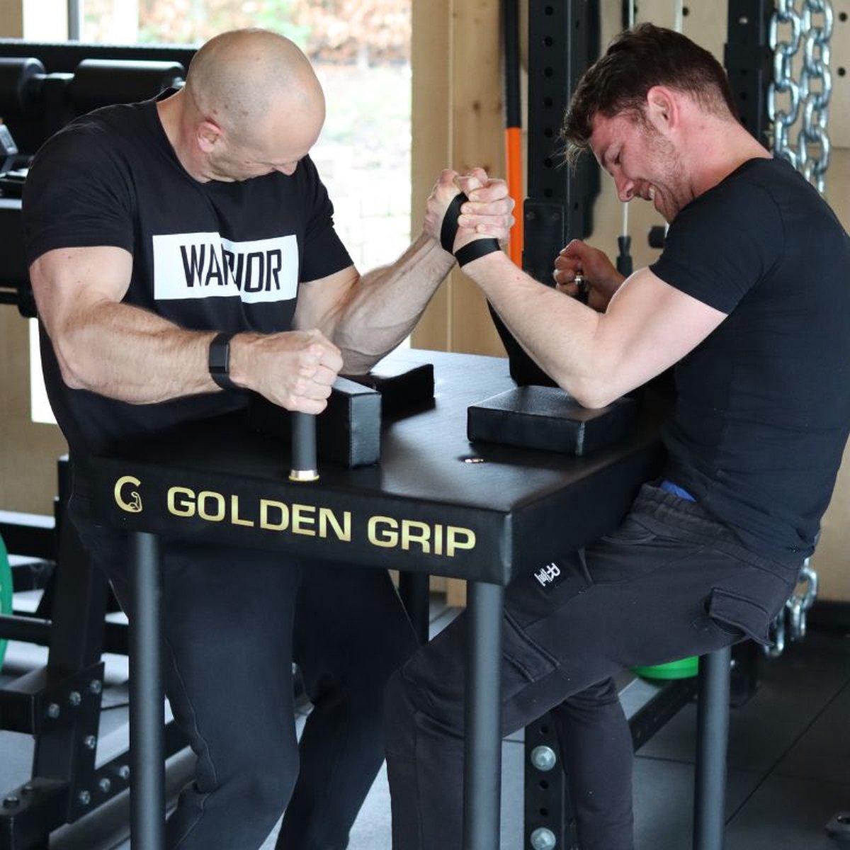 Arm Wrestling wedstrijdtafel, stalen armworstelplatform, stabiel en licht, voor professionele training, sparring, clubs en beginners, snelle opbouw zonder gereedschap (B Arm Wrestling wedstrijdtafel, stalen armworstelplatform, stabiel en licht, voor professionele training, sparring, clubs en beginners, snelle opbouw zonder gereedschap (B