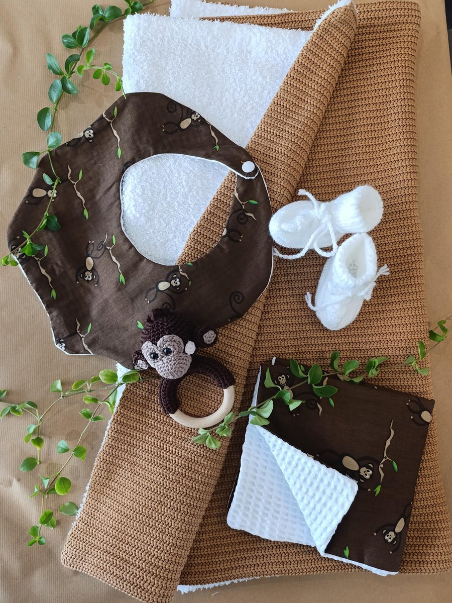 Goedkoopste kraamcadeau - geschenkset newborn - kraamcadeau handgemaakt - rammelaar