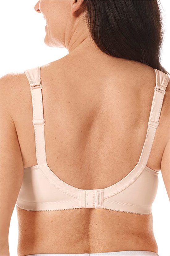 Beige bh, met verstelbare bandjes en haaksluiting aan de achterkant.