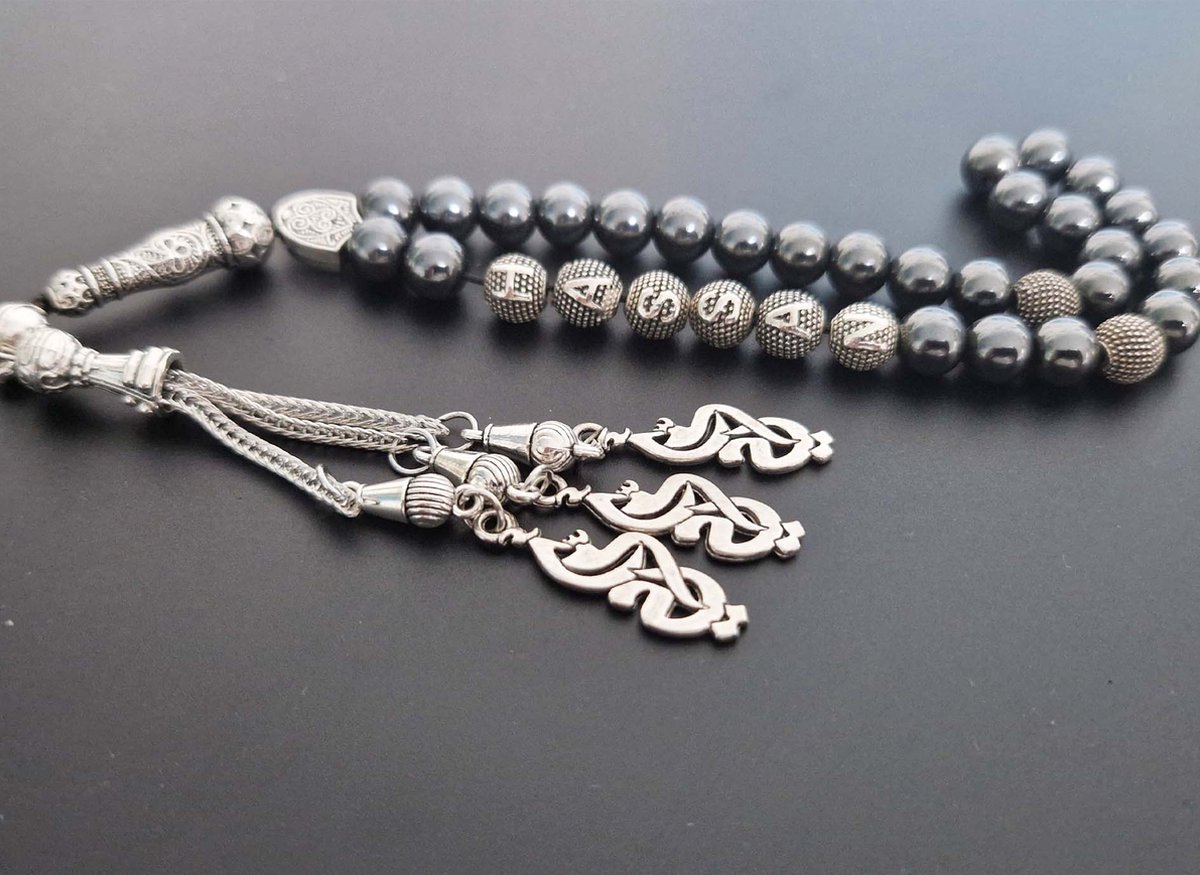 Handgemaakte naam tasbih 33 Kralen Natuursteen “Hematiet ” - met metaal tassel “Moeder"- Met je naam of de naam van uw geliefde- 8 mm diameter van de korrel