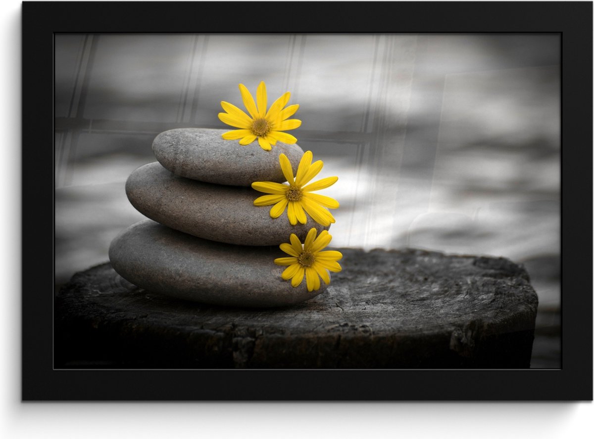 FrameYourWall Poster in lijst - Fotolijst 30x20 cm - Posters - Zen stenen - Bloemen - Geel - Natuur - Posterlijst zwart - Wanddecoratie badkamer - Muurdecoratie WC - Decoratieve accessoires - Toilet muur decoratie Stenen - Grijs