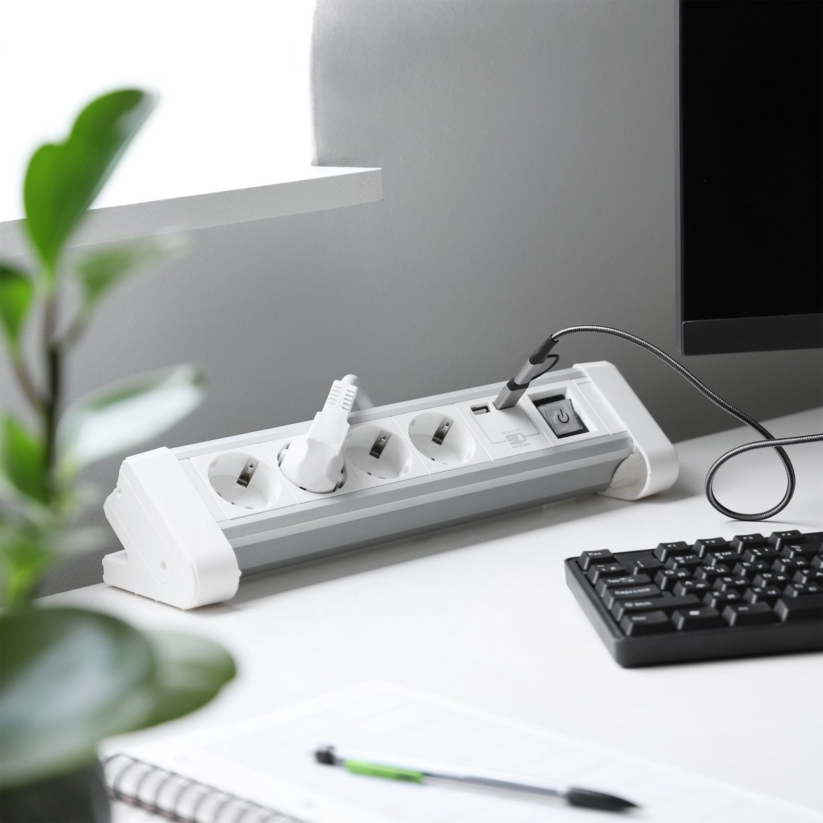 Q-Link 4-voudige Stekkerdoos met USB-A en USB-C 1 5m Wit Grijs