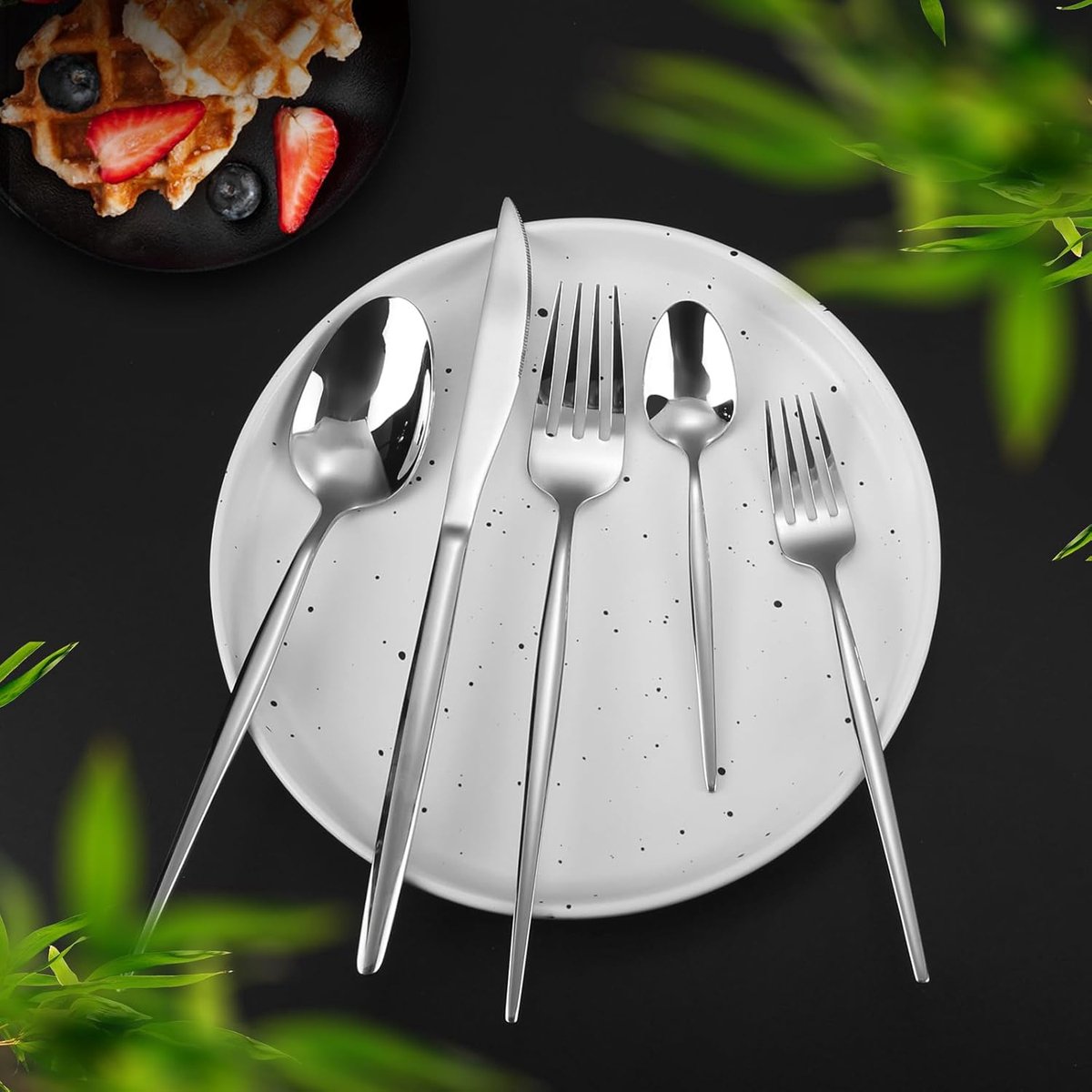Bestekset voor 6 personen, 30-delig, mat zwart, eetbestek van roestvrij staal met mes, vork, lepel, vaatwasmachinebestendig Bestekset voor 6 personen, 30-delig, mat zwart, eetbestek van roestvrij staal met mes, vork, lepel, vaatwasmachinebestendig