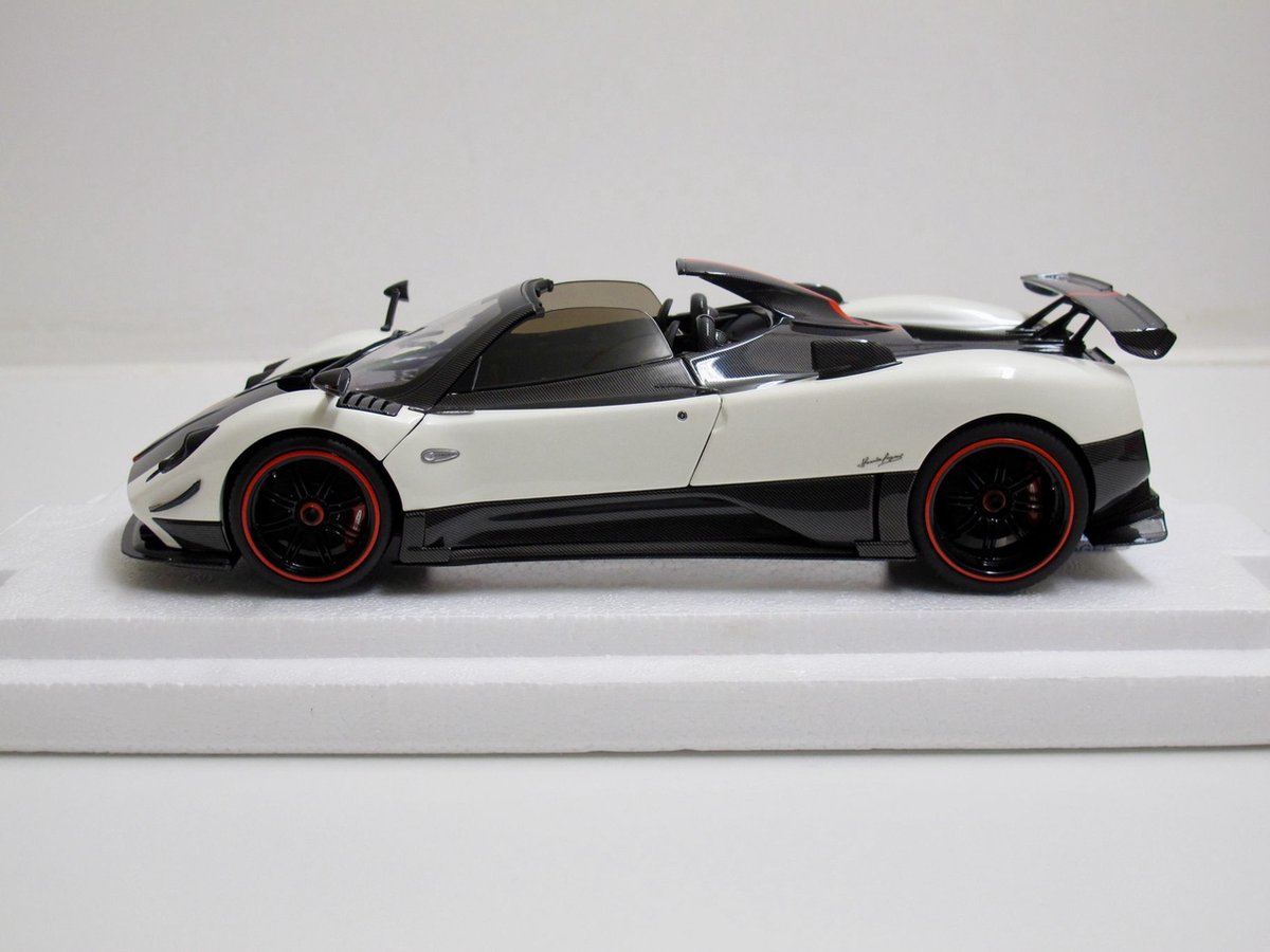 Almost Real 1/18 Pagani Zonda Cinque Roadster, Bianco Benny