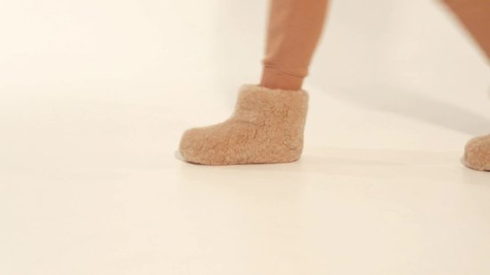 Texelse wollen sloffen zwart leren onderzool. 41 / 42