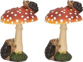 Paddenstoel beeldje met egeltjes - 2x - 11 cm - herfstdecoratie - voor tuin en huis - polyresin ornament