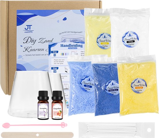 Inhoud van de kaarsenmaakset: glazen, zandwax in geel, wit, blauw, oranje. Twee geuroliën, lonten, houders en spatel.