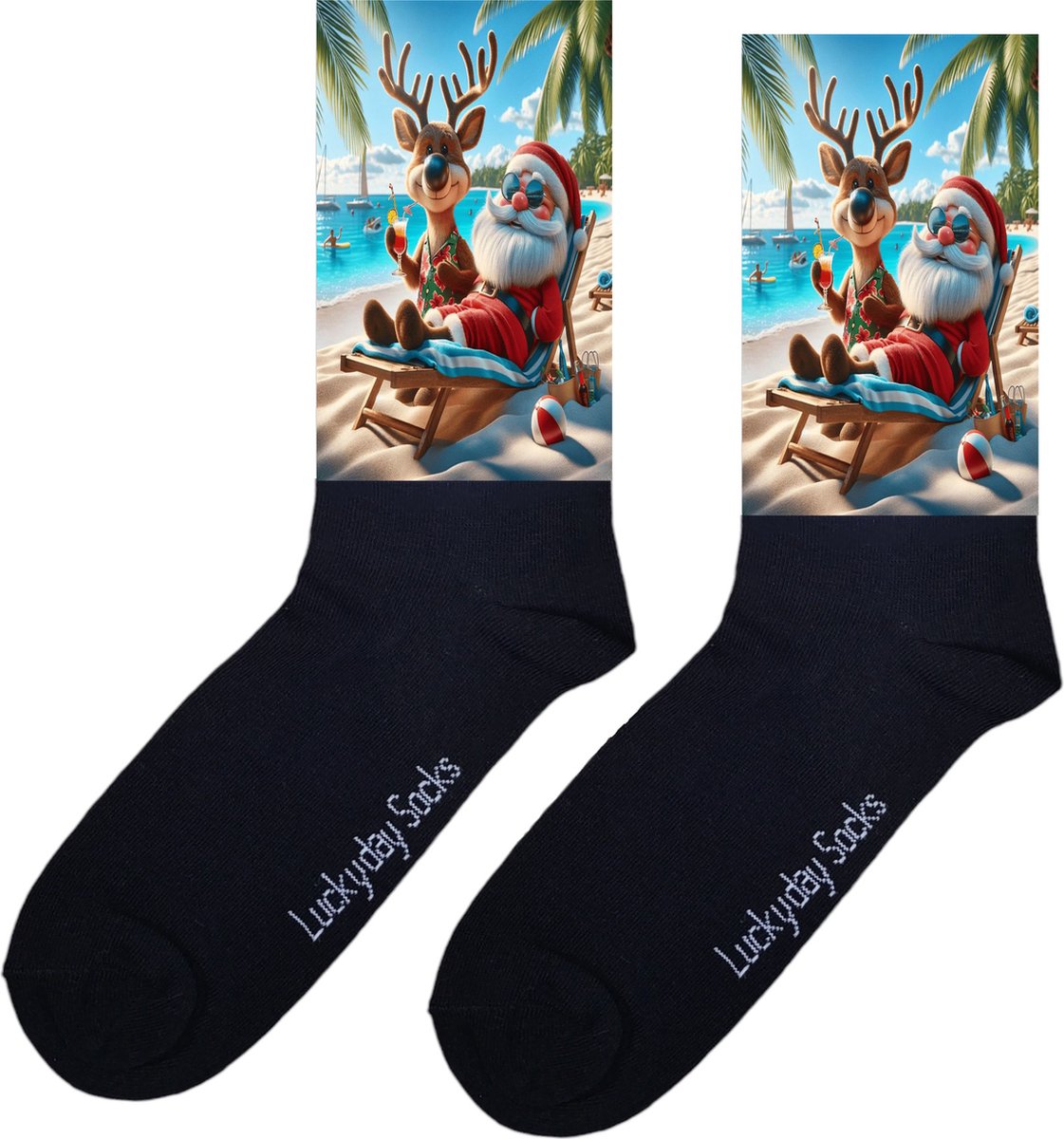 Kerstsokken - Kerstcadeau - Kerstman Strand sokken - December Kado - Grappige sokken - Leuke sokken - Vrolijke sokken - Kerst Cadeau sokken - LuckyDay Socks - Sokken waar je vrolijk van wordt - Maat 37-44