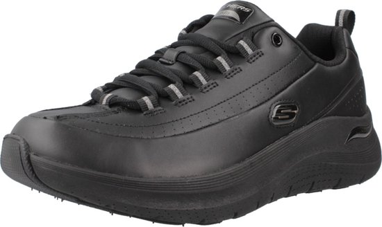 Zwarte Skechers sneaker met veters en zilveren accenten op de veters en de zijkant.