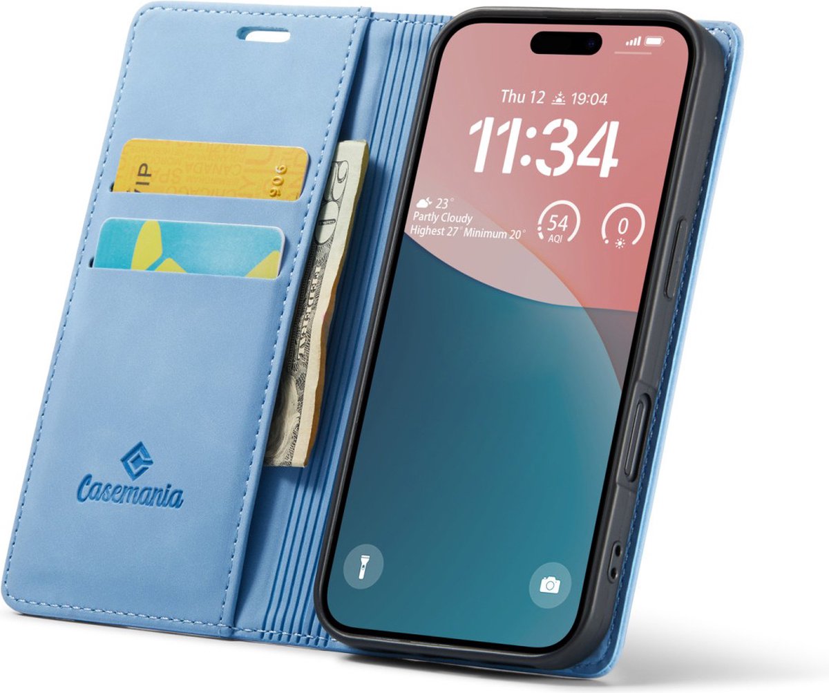 CaseMania Bookcase hoesje geschikt voor iPhone 16 - Effen Lichtblauw - Kunstleer
