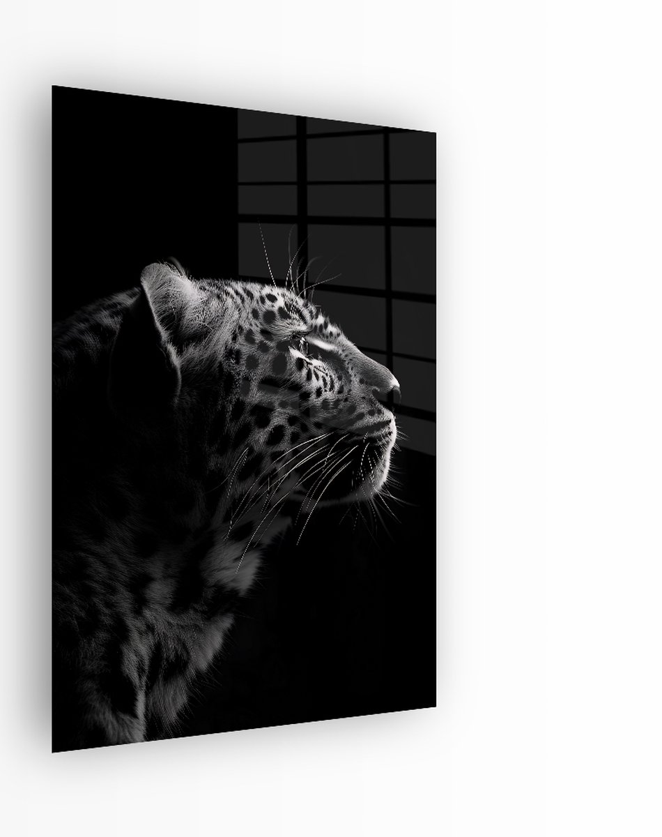 Indoorart Glasschilderij Zijwaartse Luipaard 80x120 CM - Afbeelding op plexiglas - Inclusief montagemateriaal zwart, wit