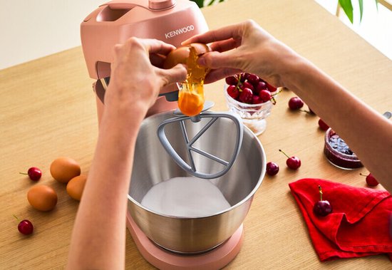 Robot culinaire Kenwood GO KZM35.000RD - Rose - Bol mélangeur 4L - Poignée pour un déplacement facile - Robot culinaire compact - Ranger dans un placard ou un tiroir de cuisine - [pièce collection GO]