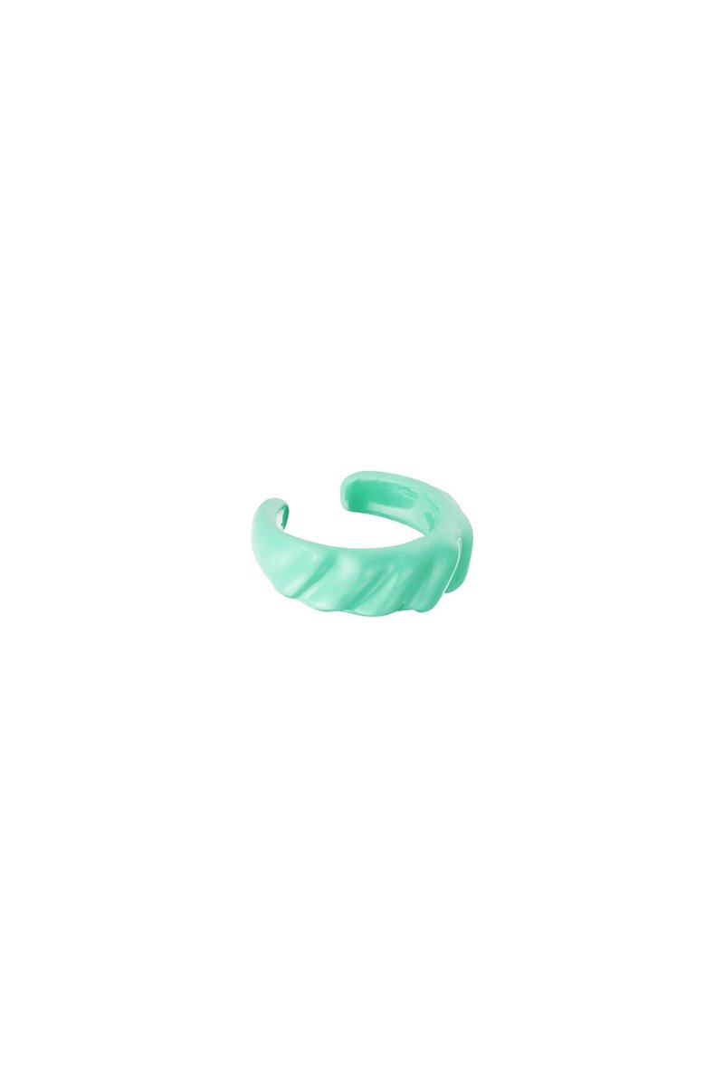 Candy Earcuff Diagonal Ridges