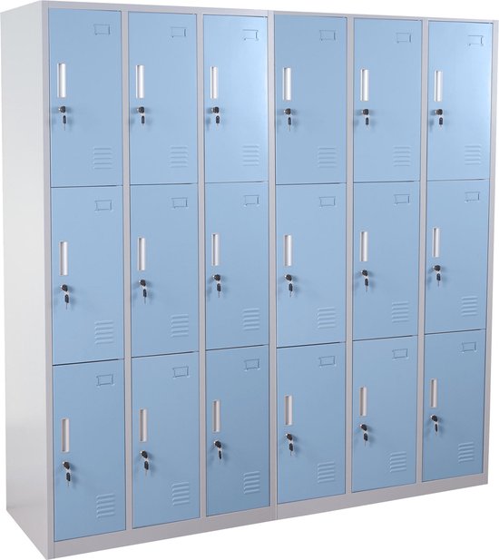 Grijze metalen locker met 18 lichtblauwe deuren, elk met een slot.