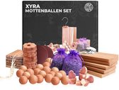 XYRA® Mottenballen - Mottenval - Motten Bestrijden - Motten -100% Natuurlijk Cederhout - 54 Delig - Cederhout&Lavendel - Bescherming Tijdens Opslag - Tegen Schimmels&Bacteriën– Milieuvriendelijk - Dag Muffe Geurtjes,Hallo Frisse Ruimtes!!