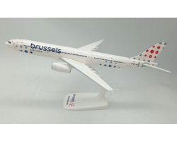 schaalmodel vliegtuig Brussels Airlines Airbus A330-300 schaal 1:200 lengte 31,84cm