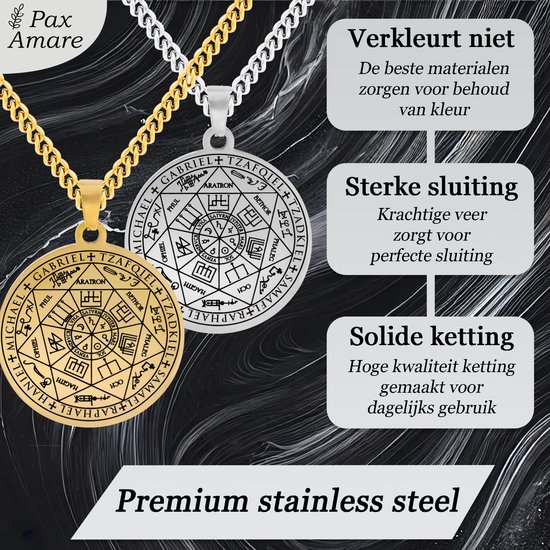 Gouden en zilverkleurige ronde hangers met inscripties, aan kettingen, met Nederlandse tekst over materiaalkwaliteit.