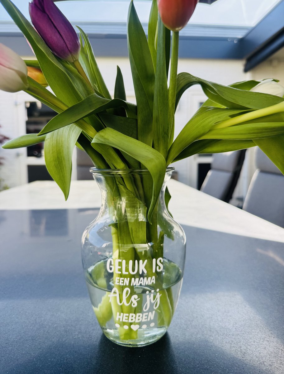 Vaasje met tekst- Moederdag- Verjaardag moeder- Moederdag cadeau. (zonder bloemen)
