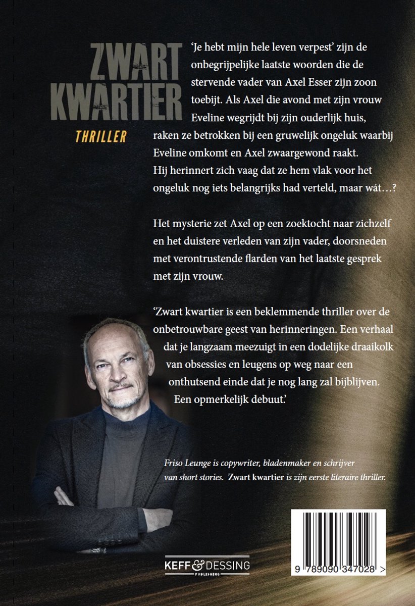 Zwart kwartier thriller boek, met een man in een donker colbert. Gefotografeerd voor een donkere achtergrond met tekst.
