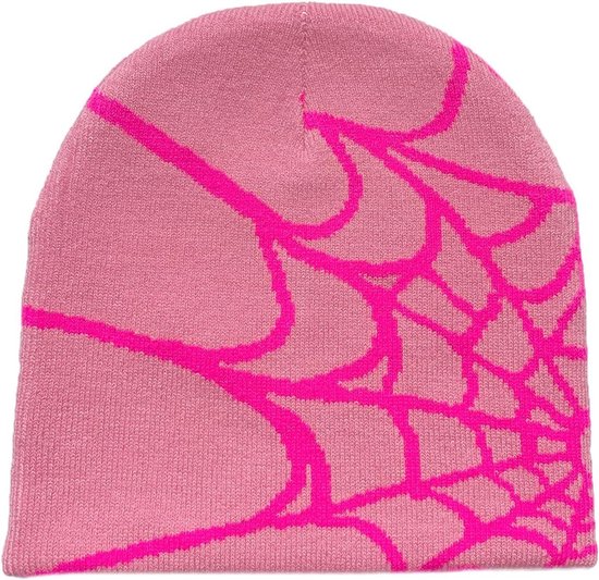 Roze gebreide muts met felroze spinnenwebpatroon.
