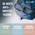 Blauwe Pacsafe rugzak met metalen ritsen en slot, getoond met tekst over anti-diefstal.