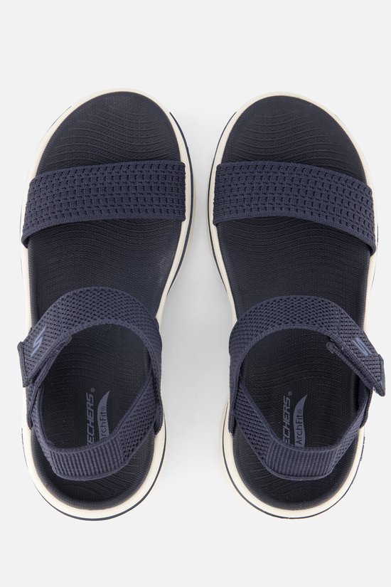 Sandales Skechers Go Walk bleu marine pour femmes avec brides croisées et fermeture velcro.