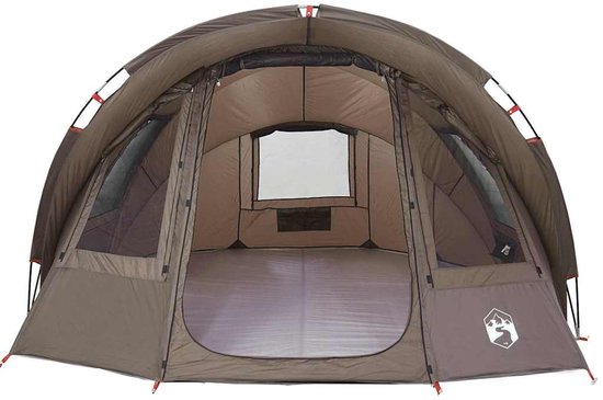 Bruine 2-persoons tent met twee deuren, vier ramen en ventilatieopeningen.