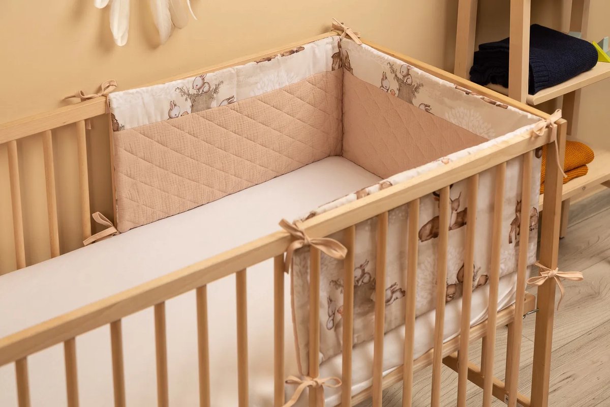 Sensillo Baby Bedbumper - Bedomrander - Anti stootrand Ledikant - Bed Zijbeschermers - 180x30cm - Wit Beertjes met roezels