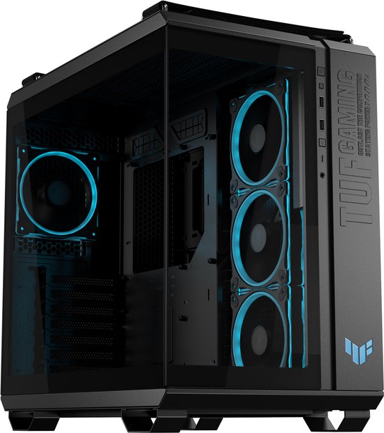 Zwarte PC-behuizing met glazen zijpaneel, drie ventilatoren aan de voorkant en een aan de achterkant, met blauwe LED-verlichting.