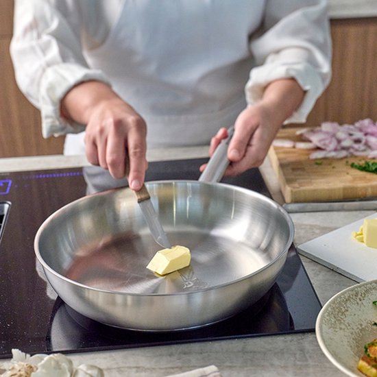 Demeyere Bistro 3 RVS Koekenpan – 20 cm Bakpan Uit Roestvrij Staal – Braadpan Geschikt Voor Alle Warmtebronnen Inclusief Inductie – Duurzaam – Volledig PFAS – PFOA – en PTFE Vrij