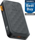 Zwarte Xtorm powerbank met reliëfpatroon, 35W, 20.000 mAh en tweakers Best Buy logo.