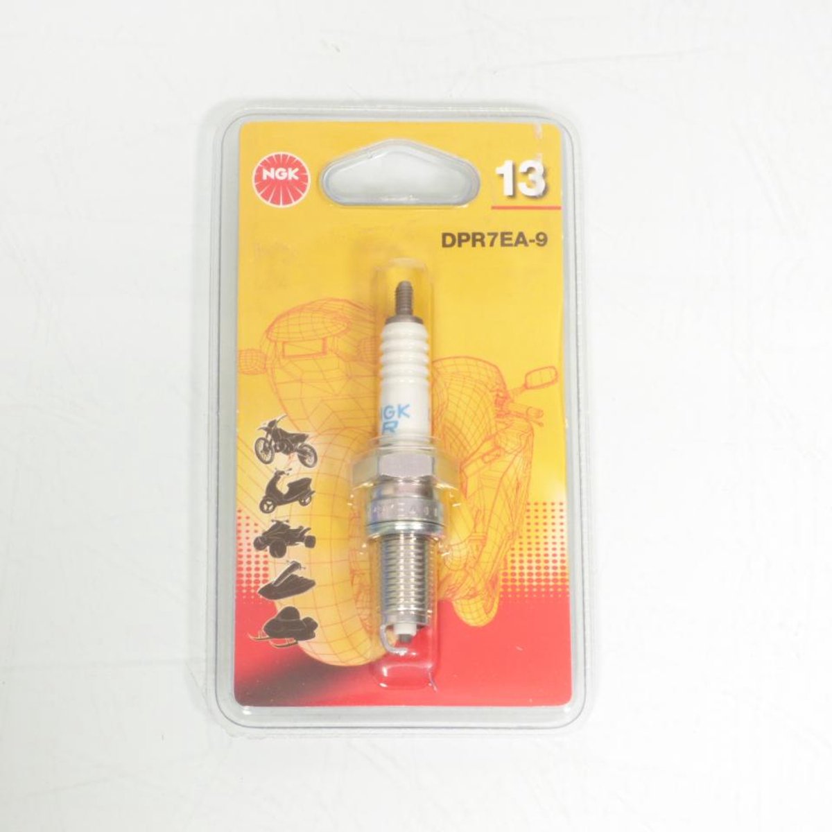 Bougie d'allumage NGK pour Moto Suzuki 1500 C Intruder 2005 à 2009 DPR7EA-9-B1 Neuf