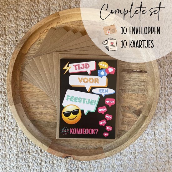 Set van 10 kaarten en 10 enveloppen. De kaart heeft een zwarte achtergrond met 'Tijd voor een feestje! #Komjebijons?'.