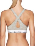 Grijze Calvin Klein bralette, achterkant met gekruiste bandjes en wit logo-elastiek.