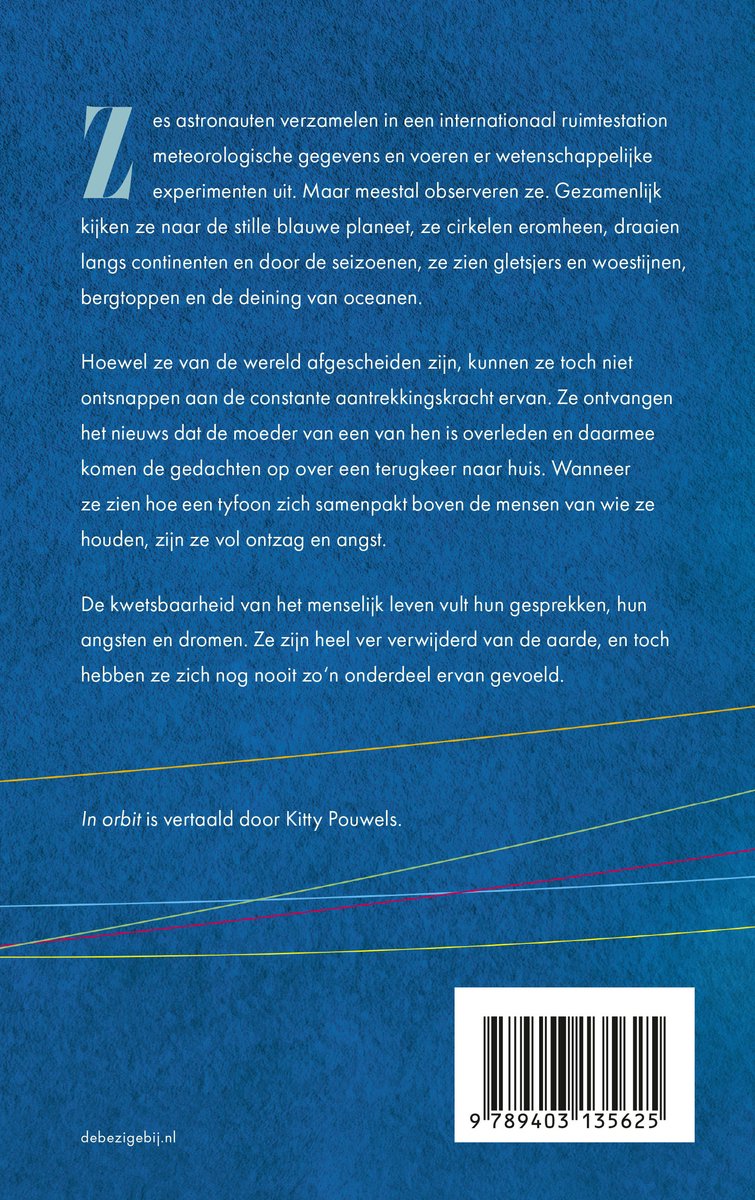 Boekcover met tekst over astronauten in een internationaal ruimtestation. Een blauwe planeet en seizoenen worden genoemd.