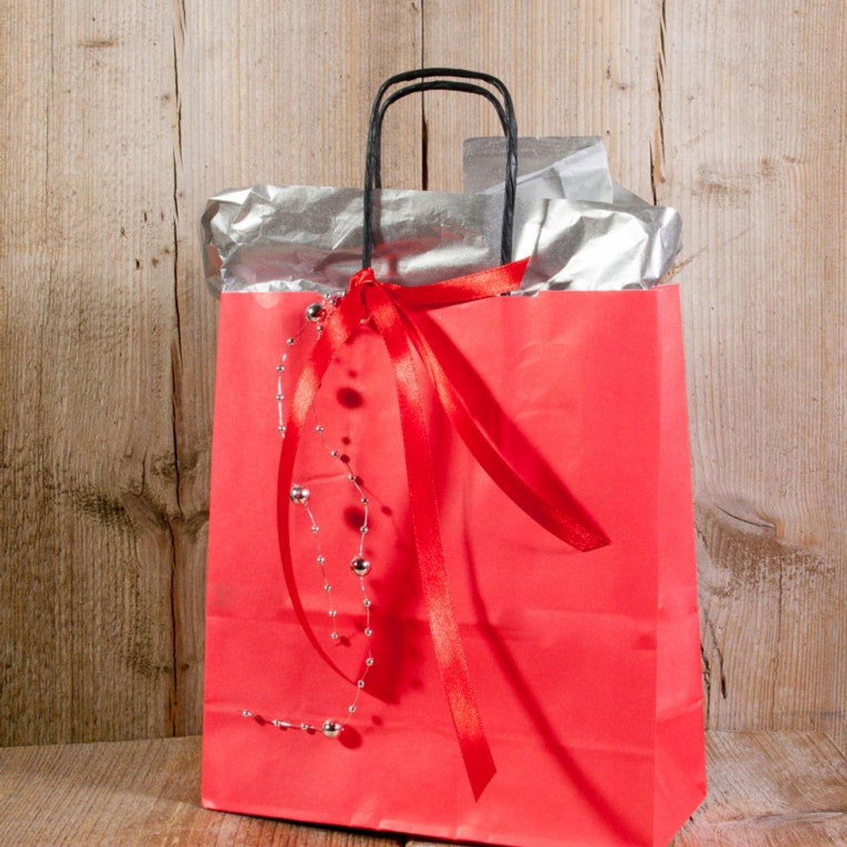 Papieren tasjes effen – 26+11×34 cm – 25st.-zwart handv. – 50 st – 90 g/m