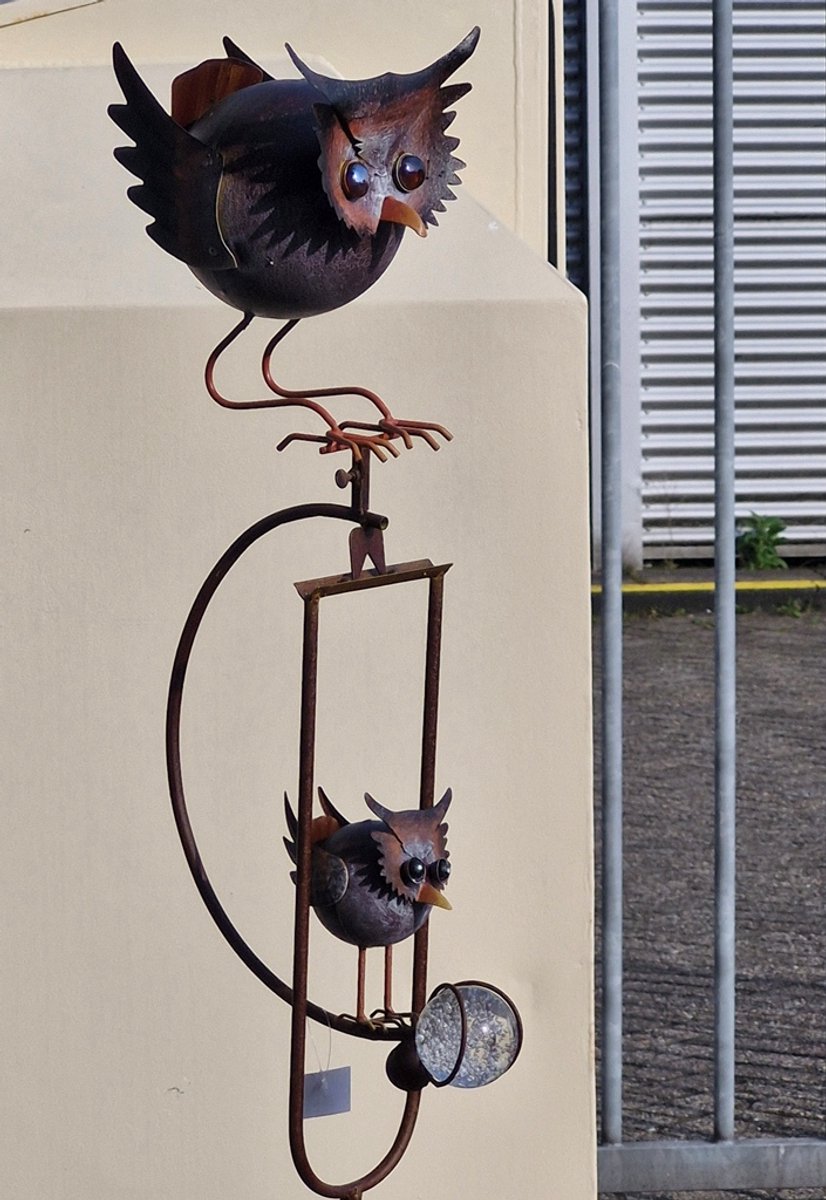Metalen Tuinsteker Uiltjes Bewegend - hoogte ca. 144cm - Handgemaakt - Gerecycled metaal - Wiegende Uiltjes Tuinsteker