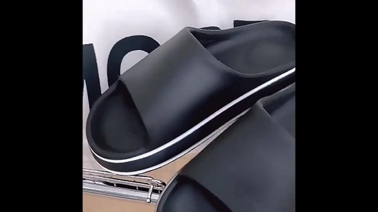 Slip femme - Dias de plage - Couleur unie - Semelle épaisse homme - Salle de bain intérieure - Chaussures pour femmes antidérapantes - Sandales pour femmes d'été pour couple - Taille : 38-39 - Kaki