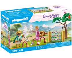 foto van PLAYMOBIL Princess Magic Koninklijke kinderen in speeltuin 71849