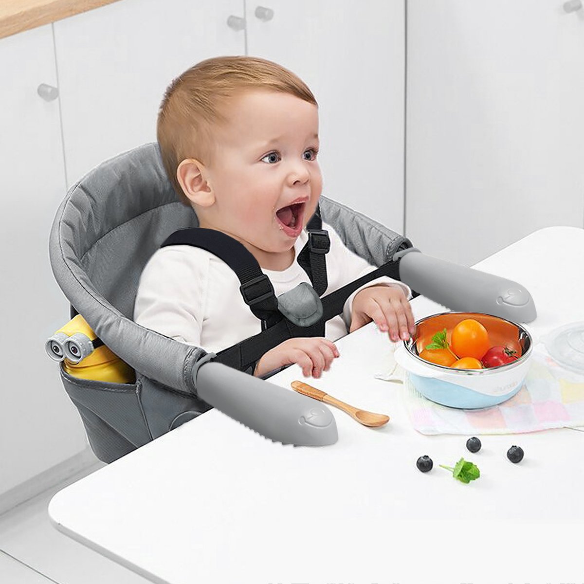 Opvouwbaar babyzitje, babystoel, hoge stoel, zitverhoging, boosterstoel, eetkamerstoel om op te hangen, met antislipklemmen voor dikke tafelbladen, voor thuis en onderweg, met draagtas, grijs thumbnail 5