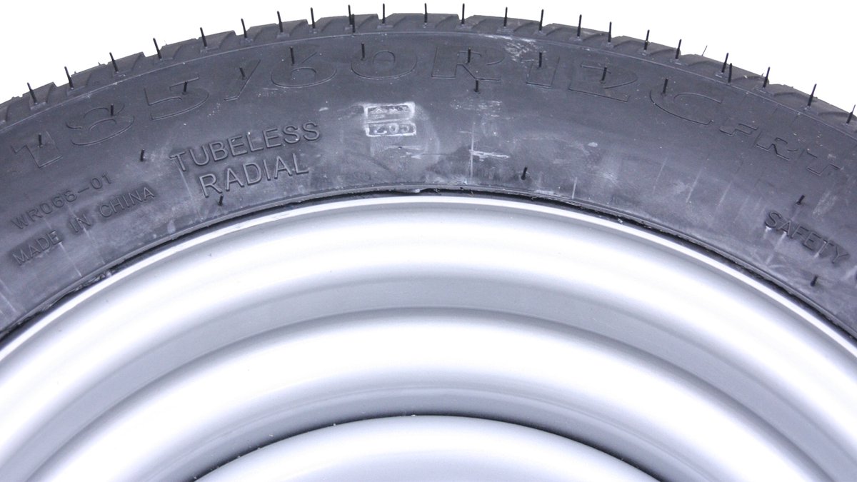 4-185/60 R12C aanhangwagenwielen met 5 bouten en een PCD van 112 mm en banden van Brian James en Ifor Williams