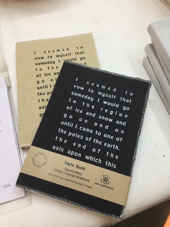 Carnet 21 x 15 couverture en toile crème faite main et 72 pages papier fait main