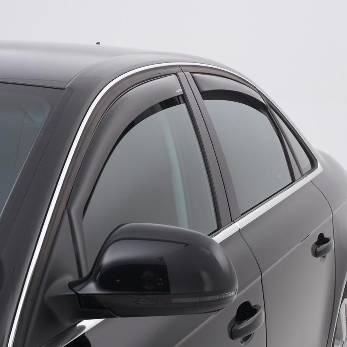 ClimAir Zijwindschermen – Compatibel Met Suzuki Grand Vitara 3-deurs (2005) – Rookgrijs Acrylglas – Set Voor 2 Voorste Ramen