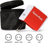 TravelMore  Universele Wereldstekker met 2 USB Poorten – Rood - Internationale Reisadapter Voor meer dan 150 landen - Engeland - Amerika - Australië - Azië - Zuid Amerika - Reis Adapter Stekker – Reisstekker – Wereldadapter – Travel Verloopstekker