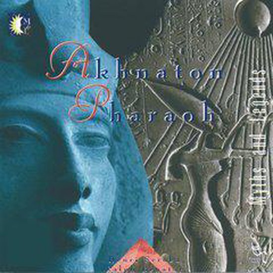 Albumhoes met een blauw beeld van een farao en Egyptische hiërogliefen. Tekst: Akhnaton Pharaoh.