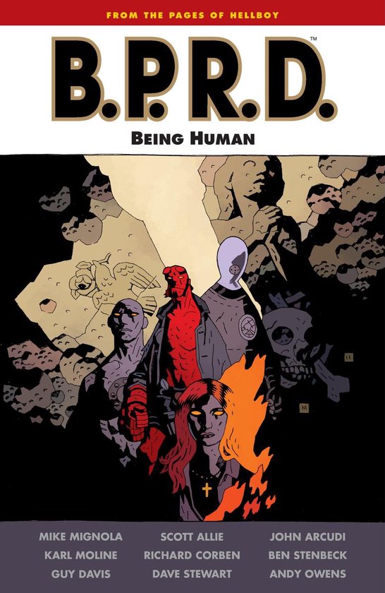 B.P.R.D. Being Human stripalbum: Hellboy en zijn team staan tegenover een groep monsters in een duistere omgeving.