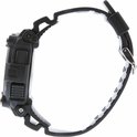 Zijkant van een zwart G-Shock horloge met witte en zwarte band.