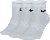 Nike Everyday Lightweight Ankle Sokken Sokken - Maat 38-42 - Unisex - wit/zwart