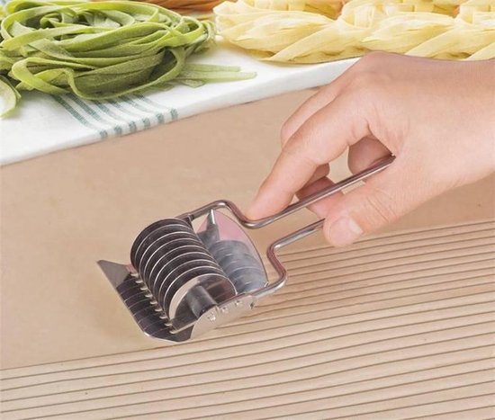 DisQounts Pasta snijder - pasta maker - zelf tagliatelle maken -  deegsnijder -... | bol.com
